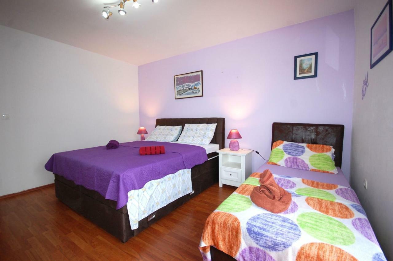 Apartment Mladan By El-Pi Tours Нивице Екстериор снимка